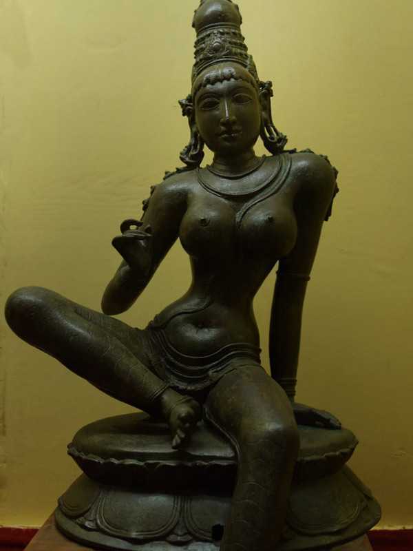 Ancient Tamil textile fragments